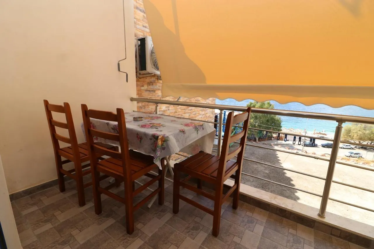 Rooms With View Himare 0*,