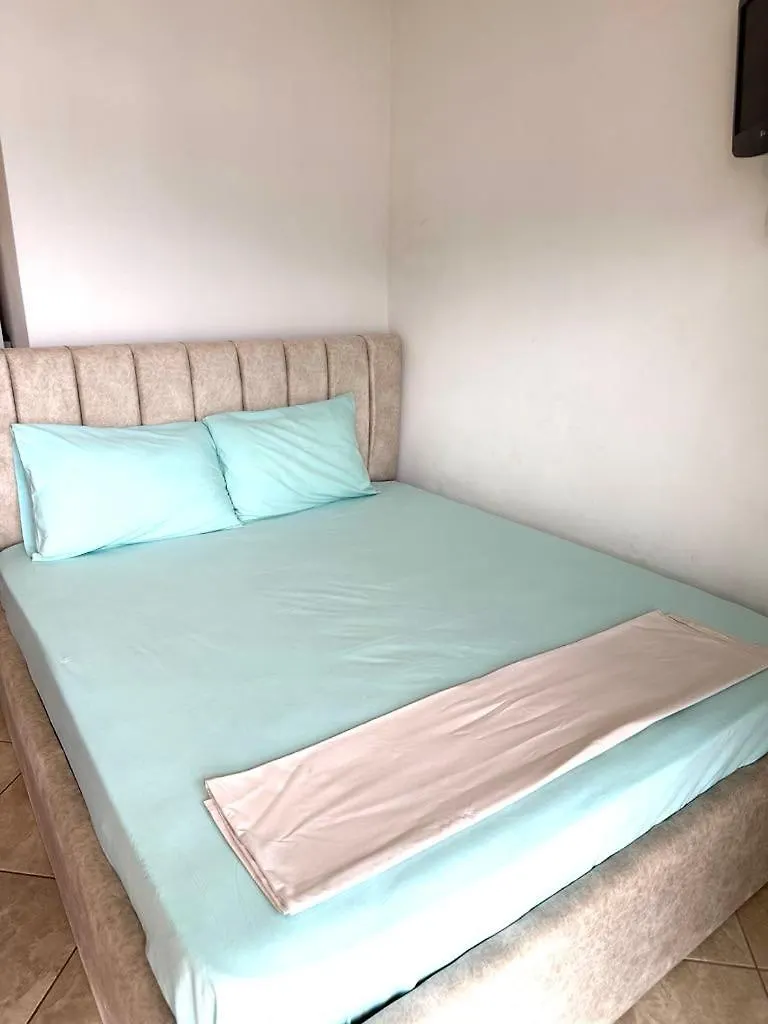 Appartamento Rooms With View Himare