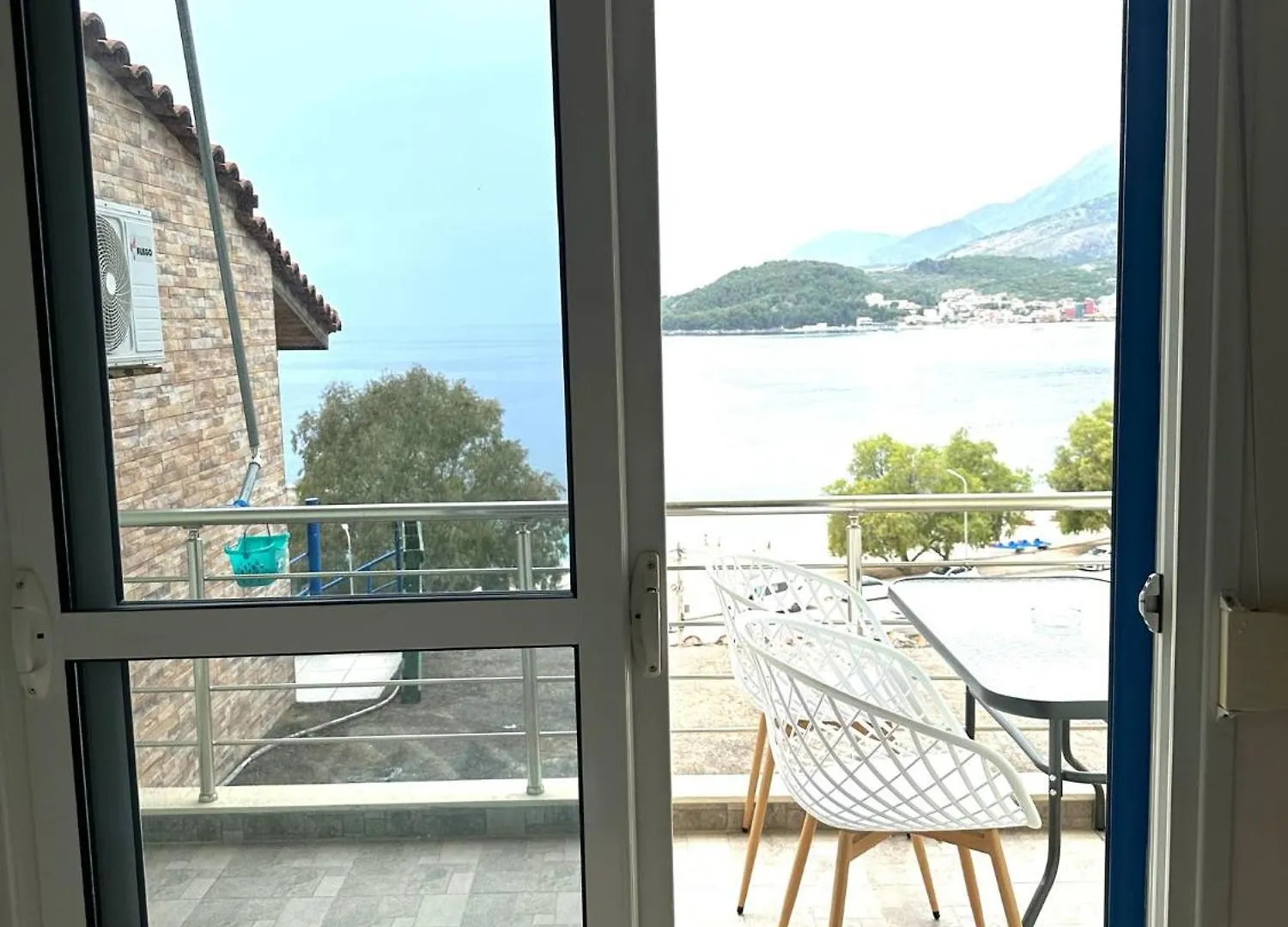Rooms With View Himare Apartment