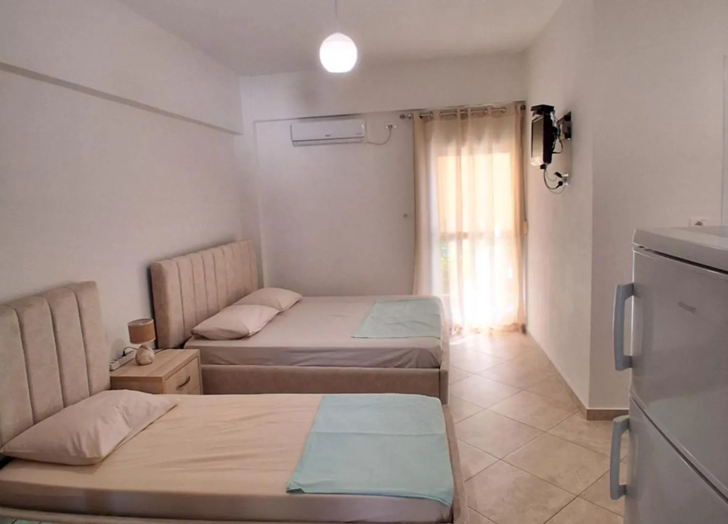 Rooms With View Himare 0*,  Albania