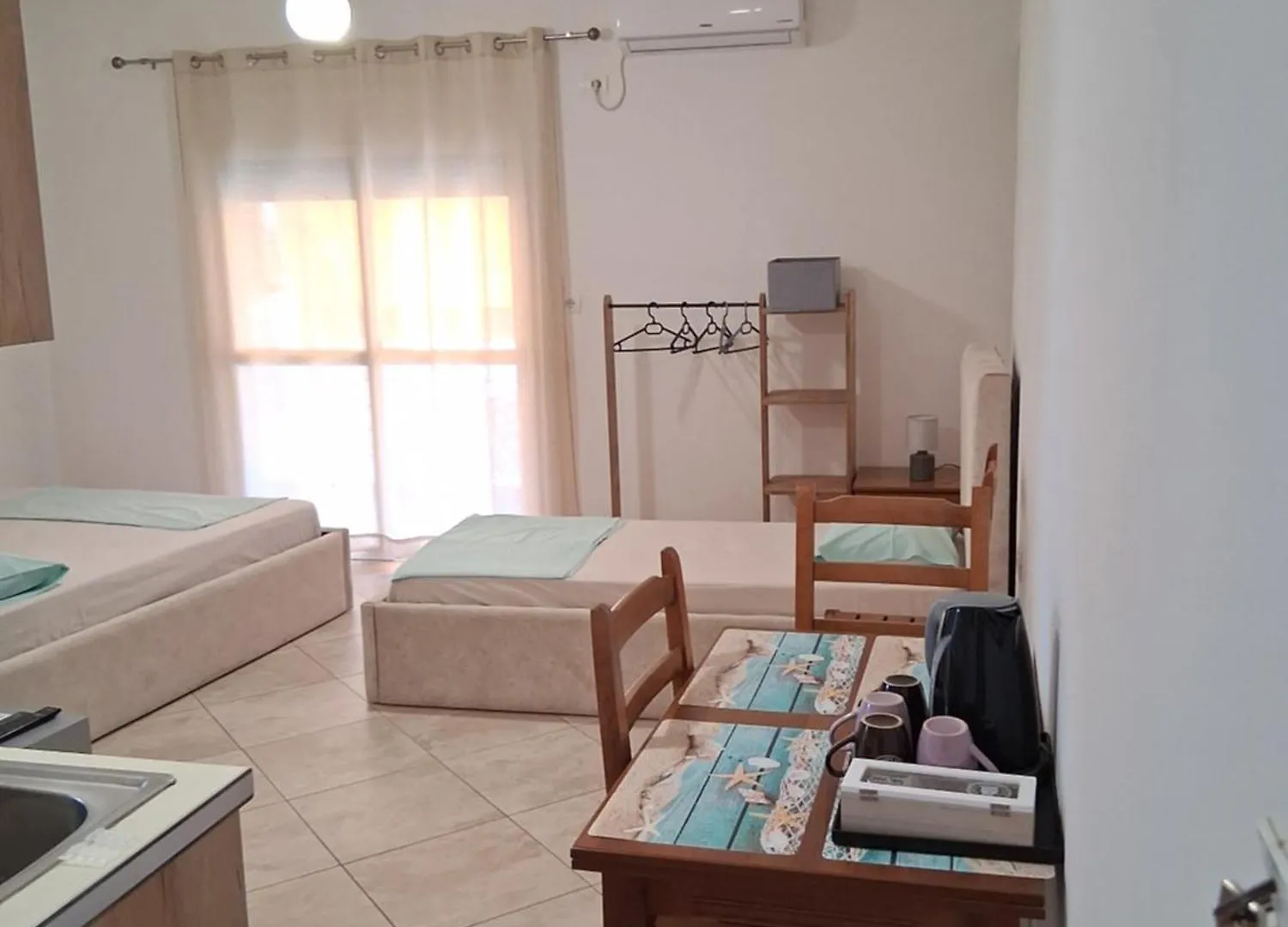 Rooms With View Himare 0*,