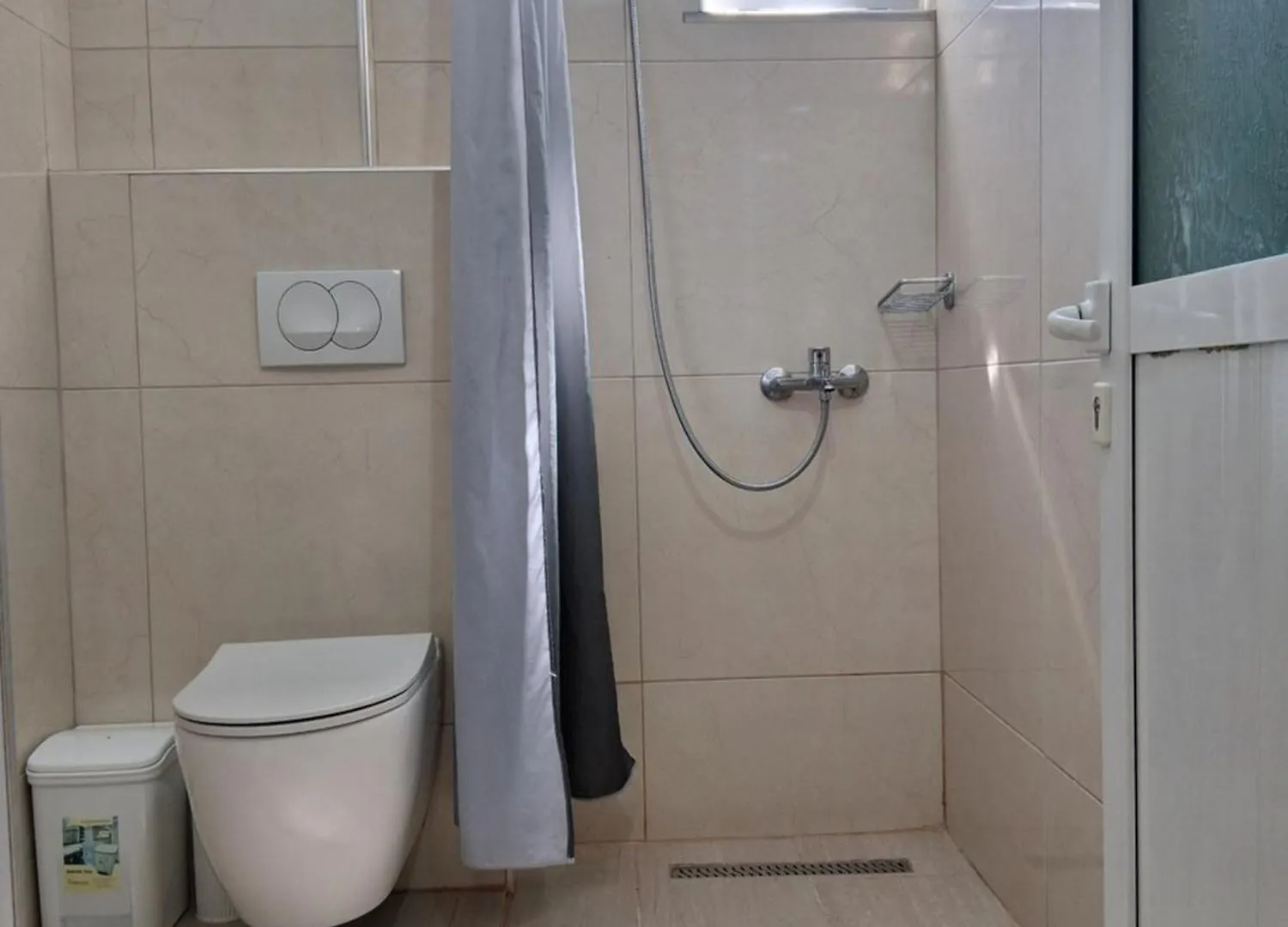 Apartment Rooms With View Himare