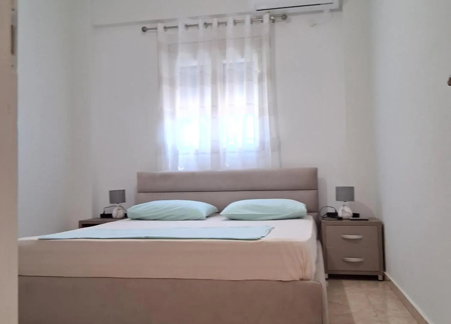 Apartment Rooms With View Himare