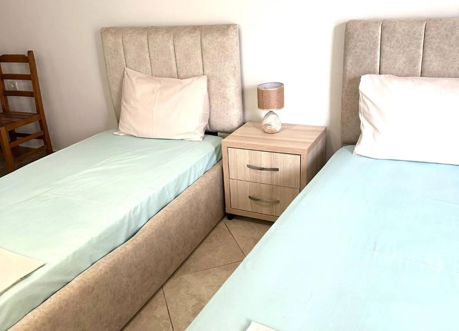Apartment Rooms With View Himare